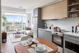 Building Photo - Bridge