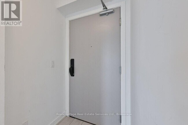 Photo du bâtiment - 3210 Dakota Cmn