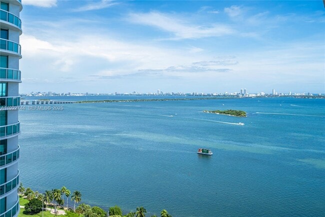 Foto del edificio - 488 NE 18th St