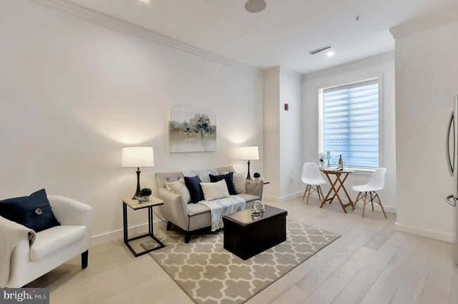 Foto del edificio - 3527 14th St NW