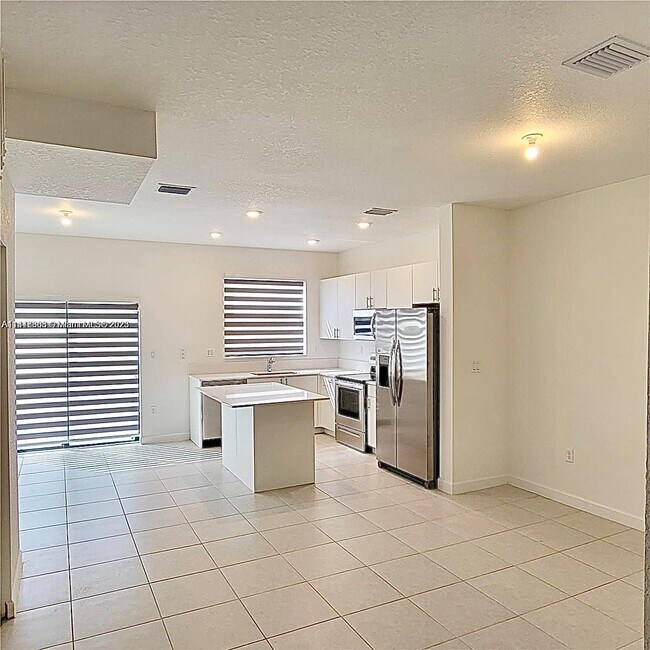 Foto del edificio - 12940 SW 232nd Ter