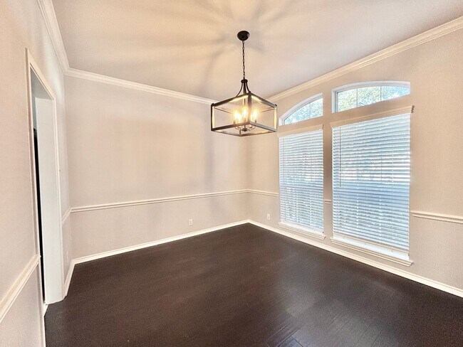 Foto del edificio - 1326 Delmont Ct