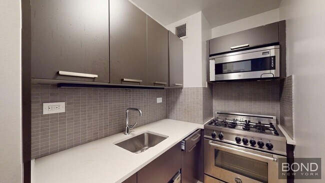 Foto del edificio - 222 E 39th St