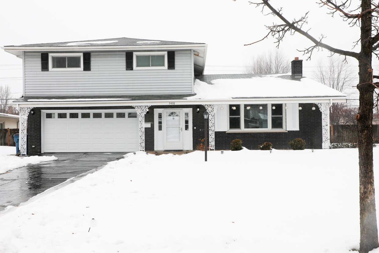 Primary Photo - 1410 Barberry Ln