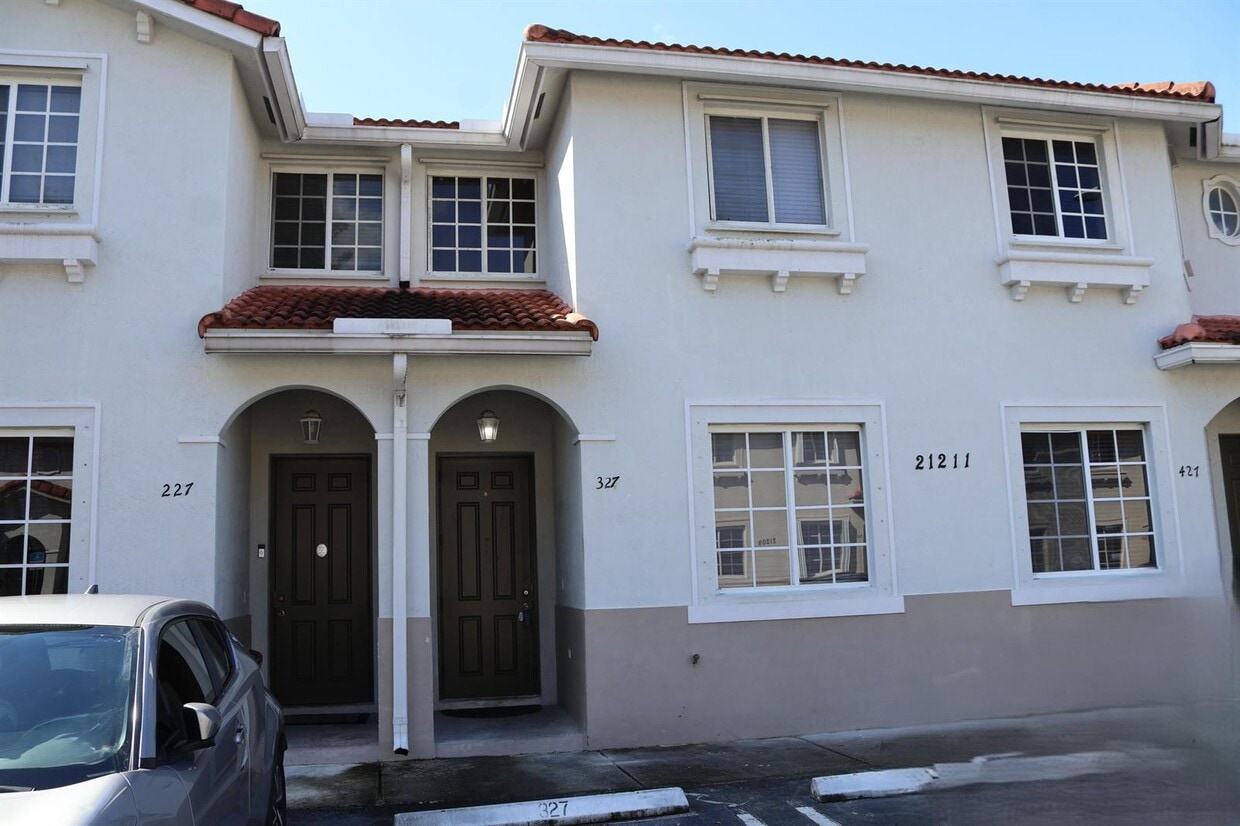 $3,000MONTHLY;21211 NW 14TH AVE MIAMI GARD... - $3,000MONTHLY;21211 NW 14TH AVE MIAMI GARD...