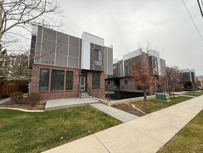 Building Photo - 1722 S 900 E