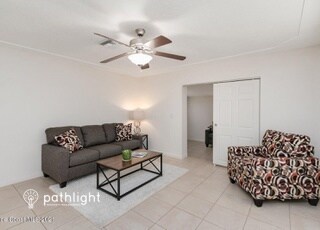 Foto del edificio - 1318 Baker Drive