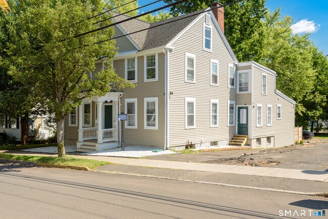 Foto del edificio - 163 College St
