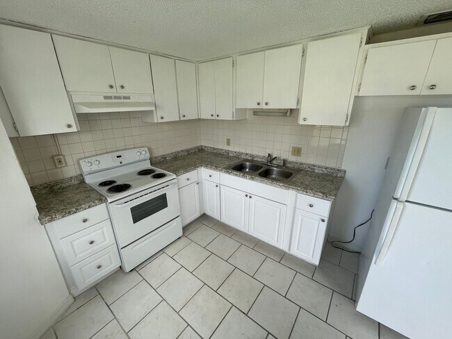 Foto del edificio - 5321 Avery Rd