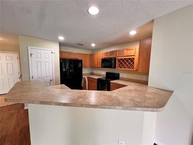 Foto del edificio - 2476 Hassonite St