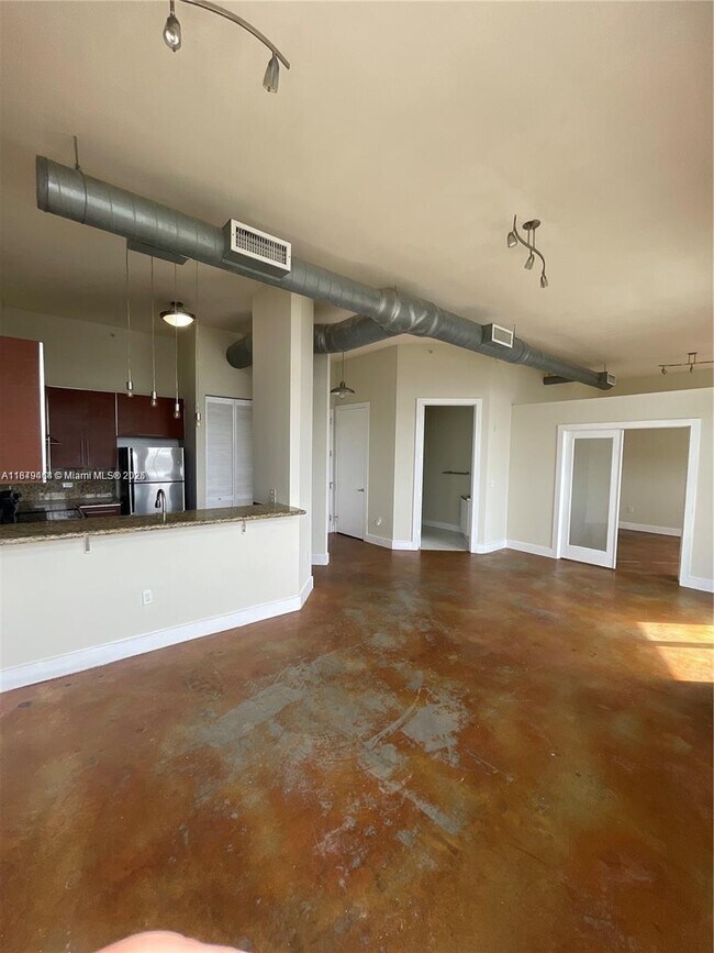 Building Photo - 1789 NE Miami Gardens Dr