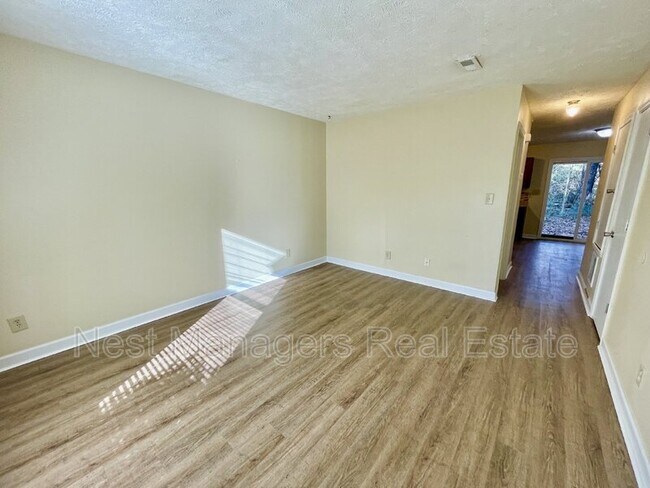 Building Photo - 5854 Aftonshire Dr