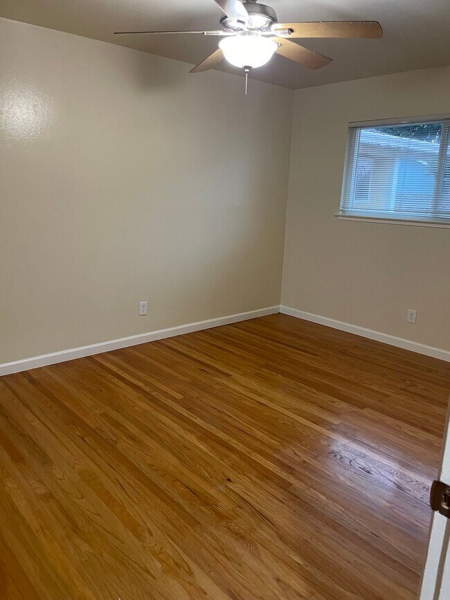 Foto del edificio - 1128 Pembridge Dr
