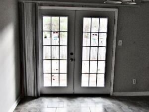 Building Photo - 2818 Butler Manor Dr