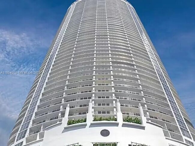 Foto del edificio - 1750 N Bayshore Dr