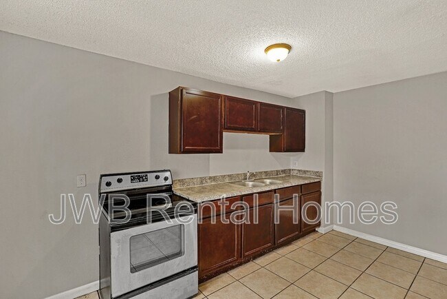 Foto del edificio - 1840 Broadway Ave