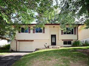 Building Photo - 14028 Madison Cir