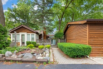 Building Photo - 21368 W Pepper Dr