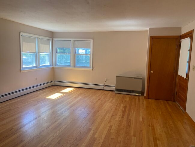 Building Photo - 43 Saco St