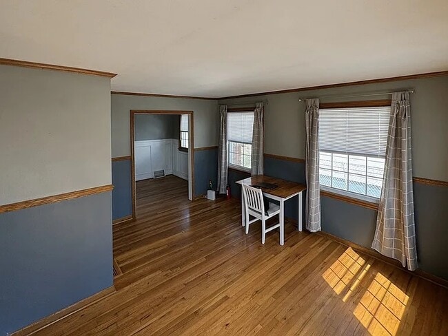 Building Photo - 12756 Venness St