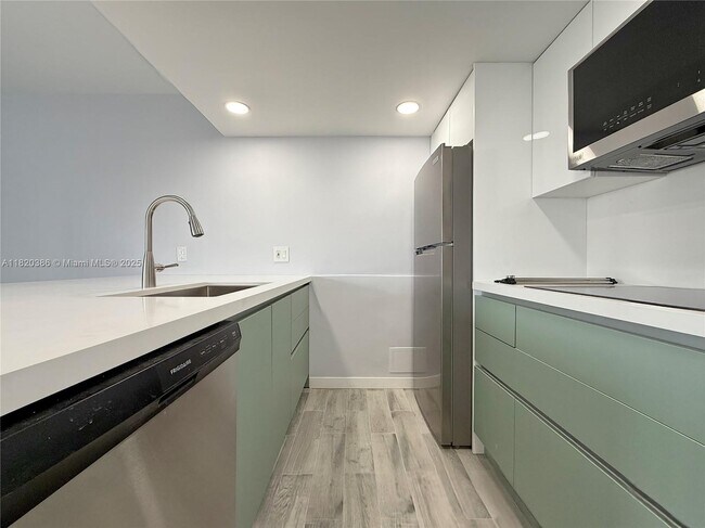 Foto del edificio - 5050 NW 7th St