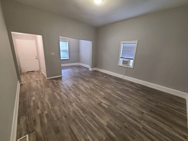 Foto del edificio - 328 W 40th St