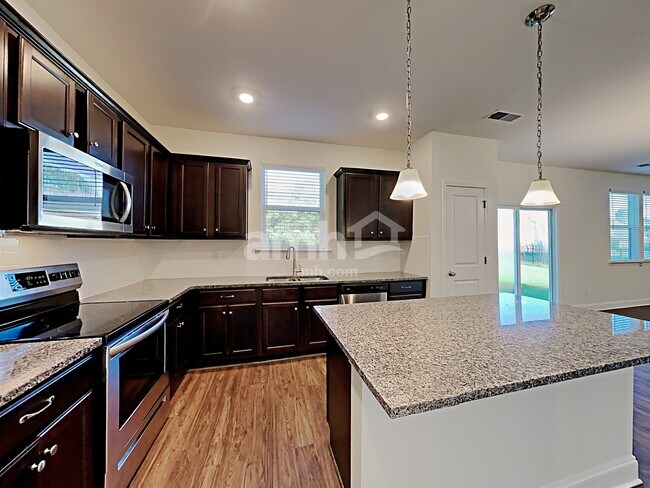 Building Photo - 409 Levon Ct