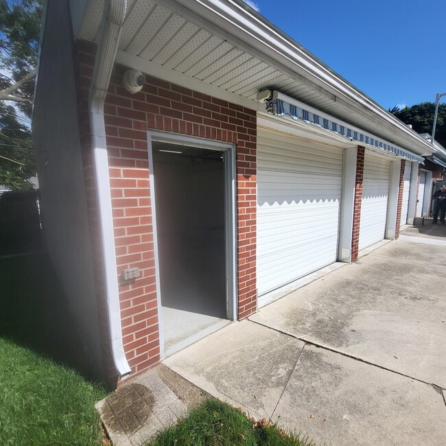 Building Photo - Storage Unit for Rent