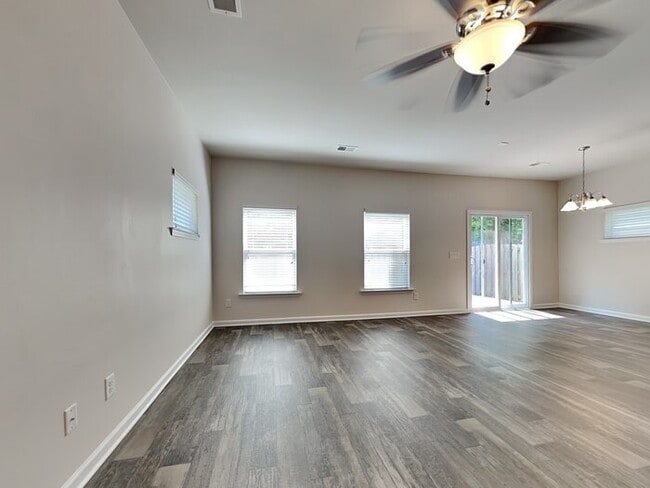 Building Photo - 224 Jimmy Love Ln