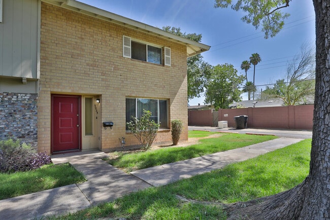Photo - 3925 S Mill Ave Townhome
