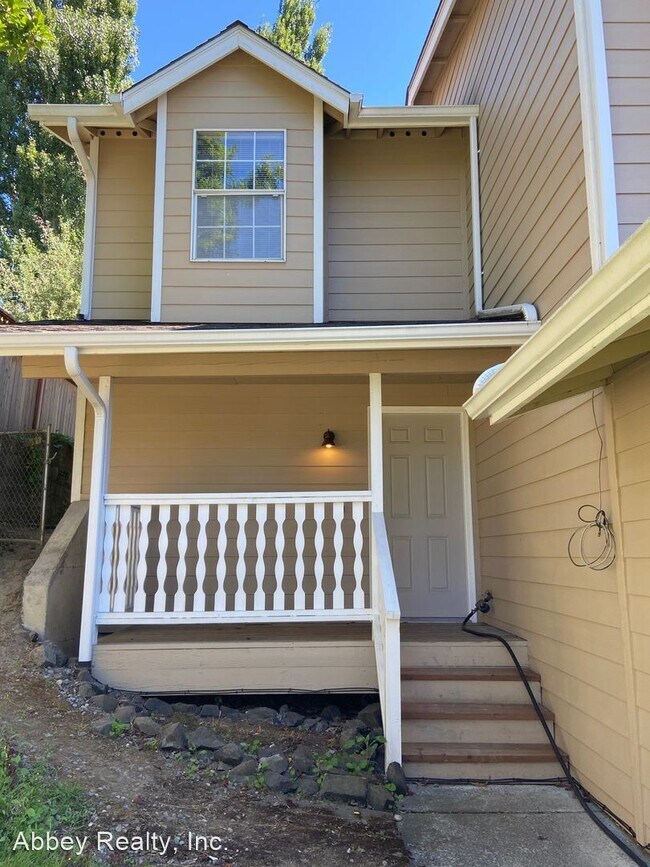 Building Photo - 3 br, 2 bath House - 508 Eastside St NE