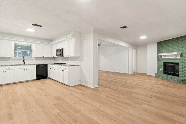 Foto del edificio - 112 Dawn Dr