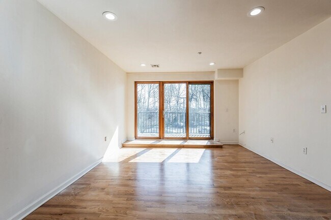 Foto del edificio - 17 Meadow Rd