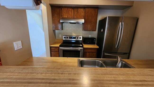 Building Photo - Rosemont Forest