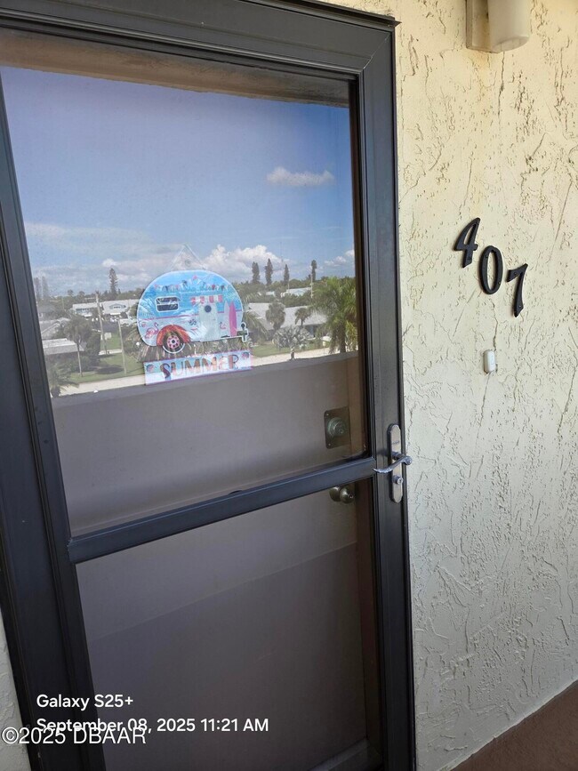 Foto del edificio - 500 Palm Springs Blvd