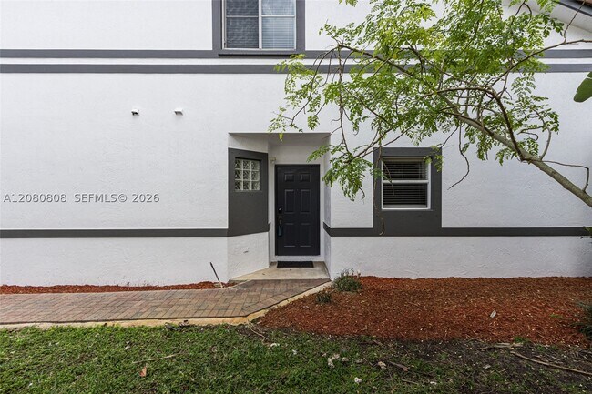 Foto del edificio - 9944 NW 19th Pl