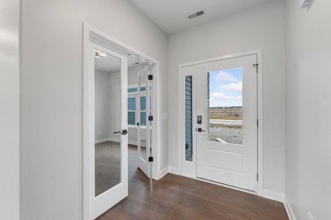 Building Photo - 1407 Tamalpais Dr