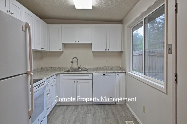 Foto del edificio - 426 164th Ave NE