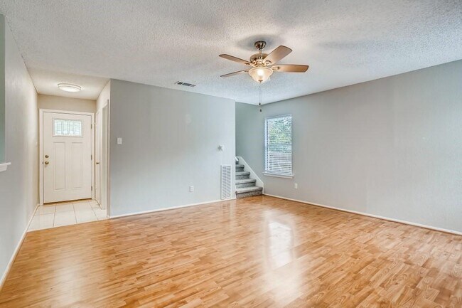 Foto del edificio - 11522 Powder Mill Trail