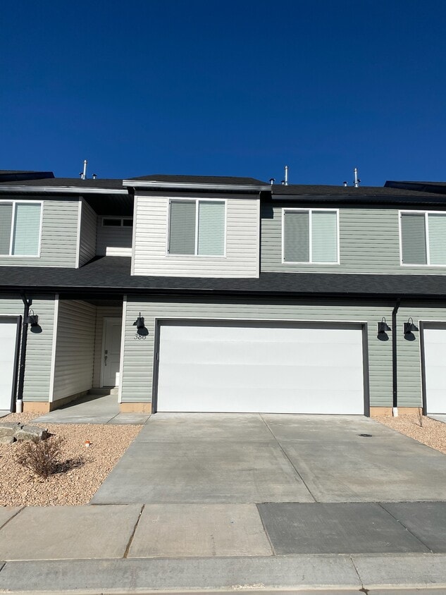 Exterior photo - 386 W 2000 N