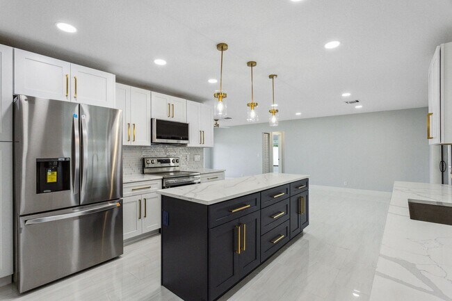 Foto del edificio - 521 Curlew Rd