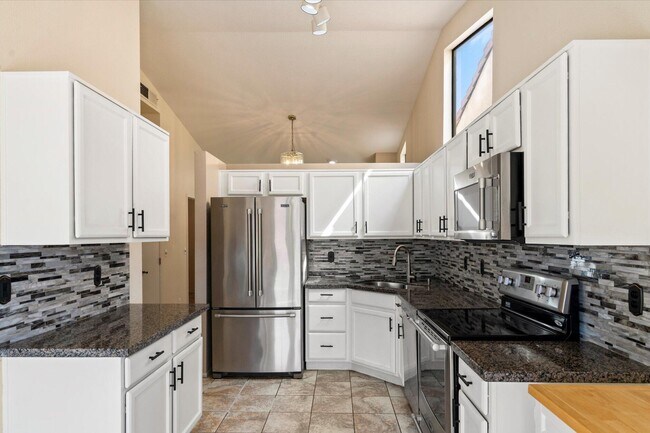 Foto del edificio - 15406 N 50th Pl