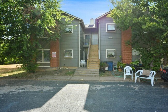 Foto del edificio - 9506 Kempler Dr