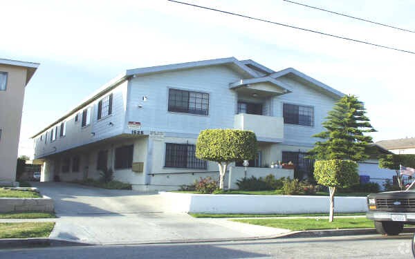 Foto principal - 1525 W 208th St