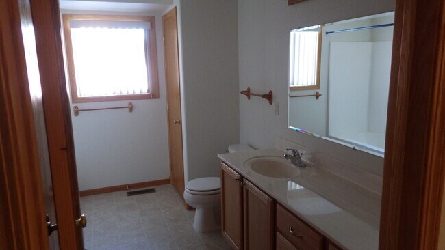 Foto del edificio - 6900 Meadow Rose Ln