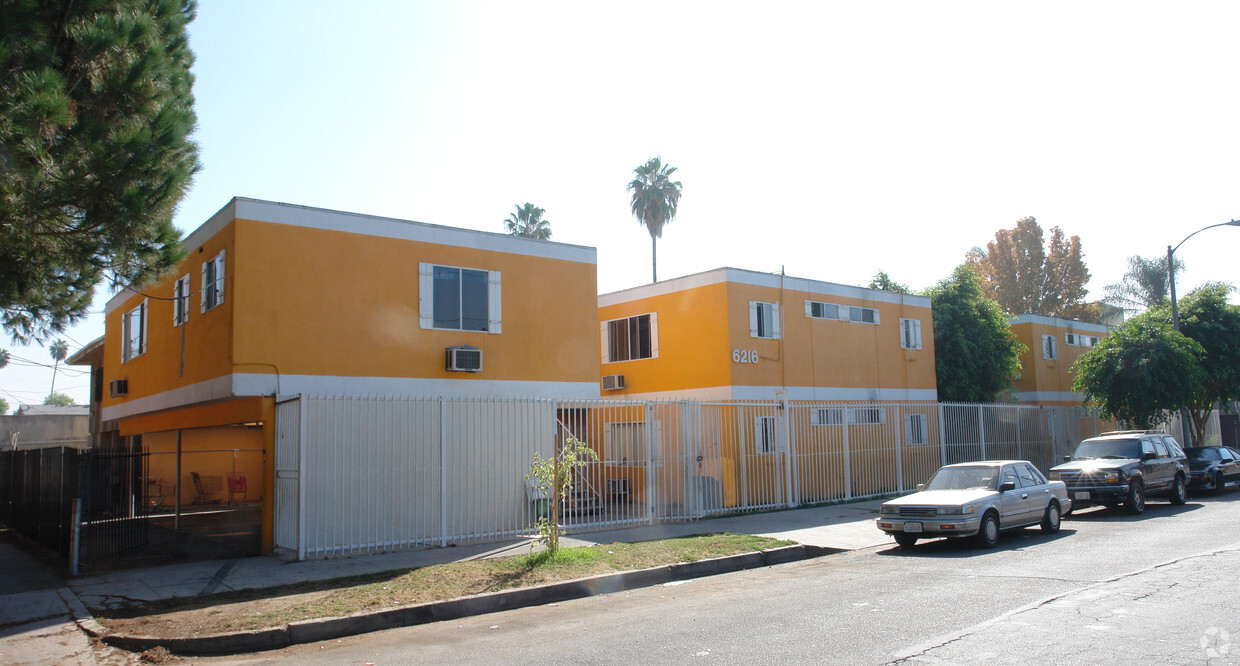 Building Photo - 6212 Cedros Ave