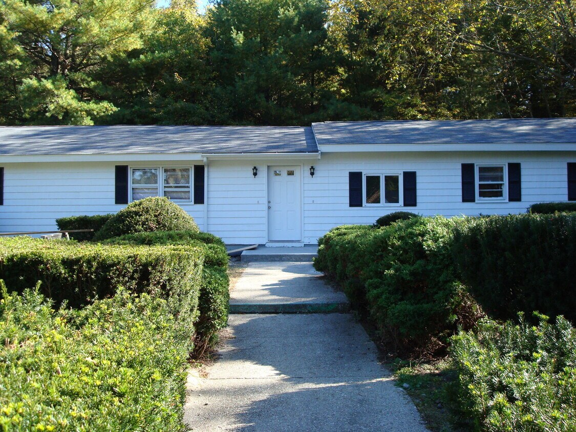 388 Douglas Pike Unit 388R, Smithfield, RI 02917 Apartments in