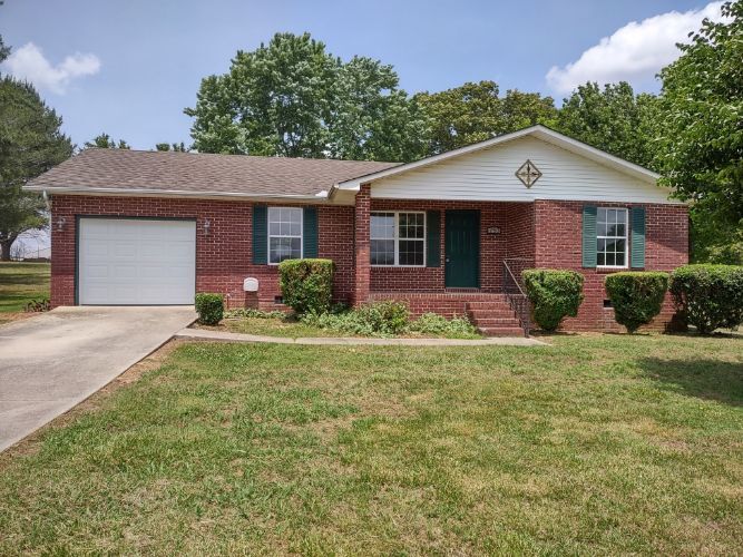 Primary Photo - 253 Hunt Hollow Dr