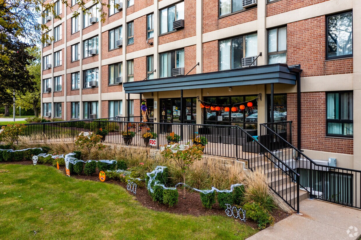 Foto del edificio - Wyandotte Co-op Apartments