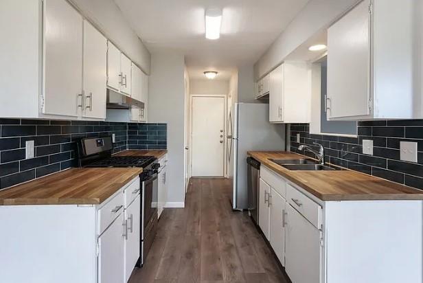 Building Photo - 411 Parkhill Cove